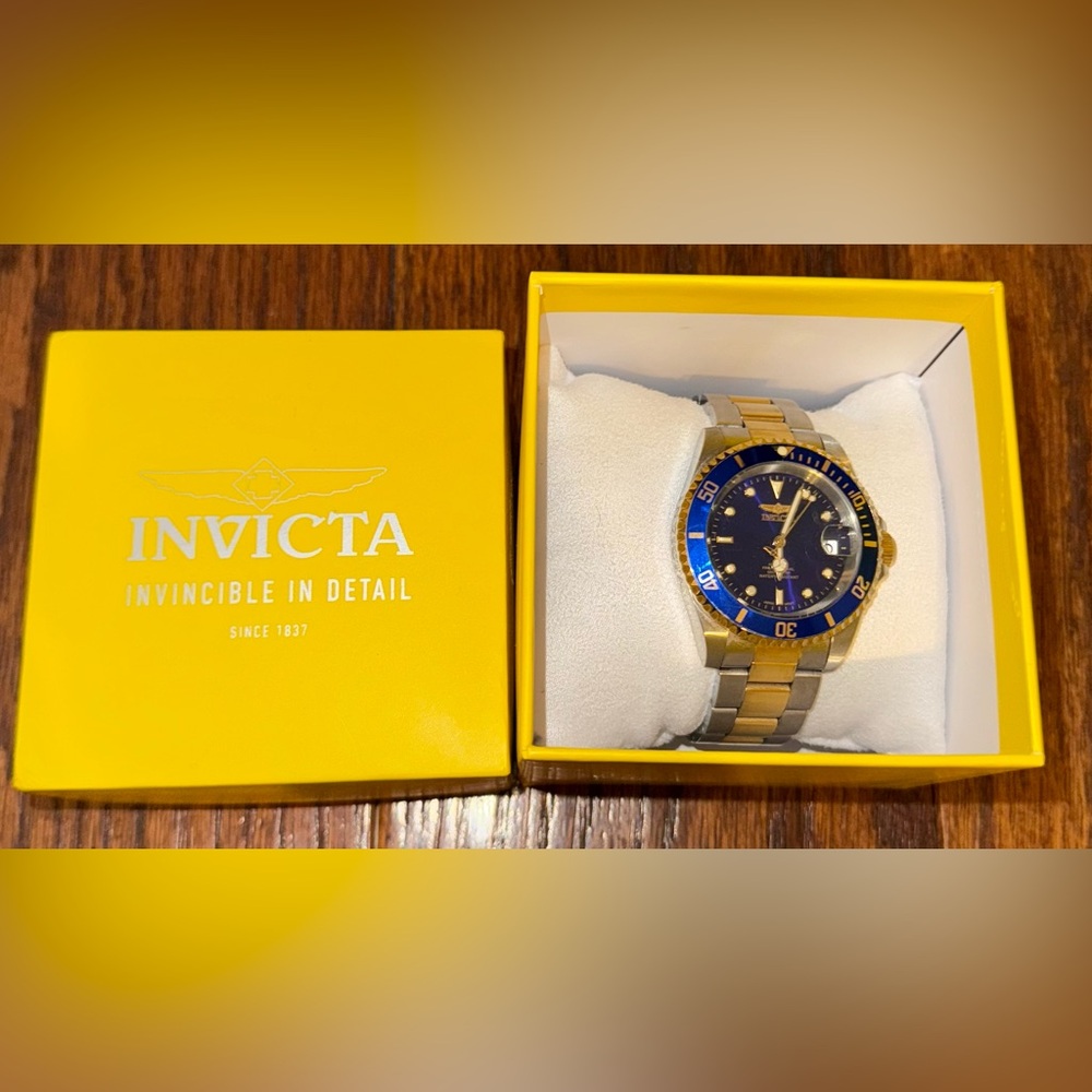 Men’s “INVICTA” watch